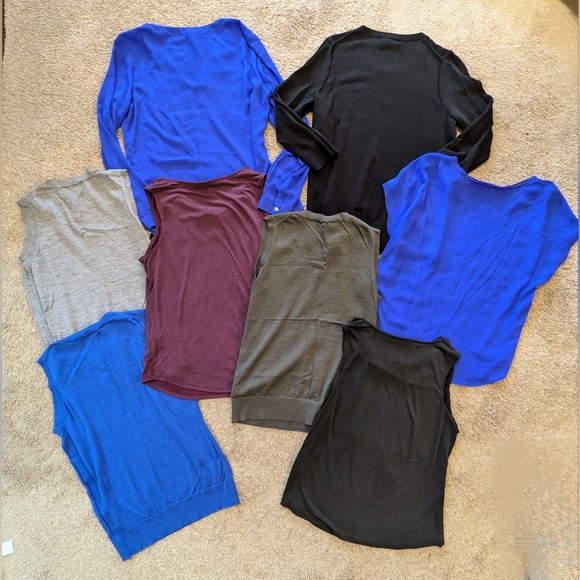 Lot of 8 Banana Republic Tops in Size Medium - Picture 5 of 5